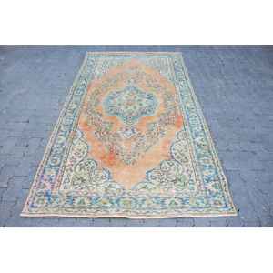 Alfombra Turca Vintage, Alfombra de 4.7x8.5 pies, Alfombra de Lana con Diseño de Parches Azules y Naranjas - Product Image 1