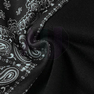 Sweat-shirt d'hiver léger fabriqué en usine pour hommes, toucher doux, coupe classique, 100% coton polaire, uni, respirant - Product Image 4