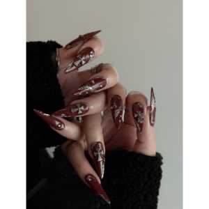 Uñas Postizas Crimson Sanctum, Elegantes y a la Moda - Product Image 2