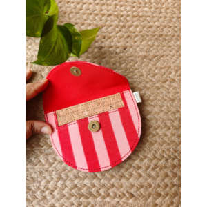 Handmade Leather <b>Slim</b> <b>Card</b> <b>Holder</b> Wallet with Anti-Theft Button Closure - Product Image 2