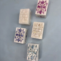Boîte à bijoux élégante en marbre fait main d'Inde, forme rectangulaire avec incrustation de nacre, artisanat décoratif, rangement en pierre