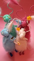Sculptures de cafards en laine feutre écologiques vibrantes fabriquées à la main décor d'insectes durables pour la maison jouets en peluche