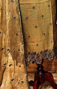 Costumes indiens de créateur modernes non cousus brodés à la main pour femmes pour les fêtes de style traditionnel - Product Image 2