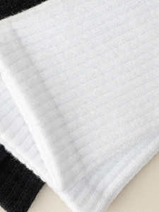 Chaussettes courtes pour hommes 100% coton de l'usine marron écossais fil naturel mercerisé Logo tissé bas - Product Image 4