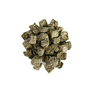 Cubes de foin de luzerne biologique Une alternative fourragère de haute qualité sans produits chimiques, conservateurs ou charges - Product Image 5