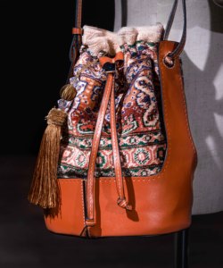 Bolso de Alfombra Modal Estilo Bohemio con Patrón Geométrico, Cierre con Cordón, Correa de Hombro con Borlas, para Uso Diario de Mujer - Product Image 2