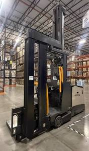 Chariots élévateurs à tourelle assez utilisés à vendre - Product Image 4