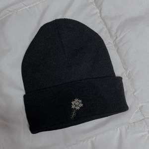 Vente en gros de bonnets tendance avec logo personnalisé de haute qualité, vêtements chauds pour l'hiver, bonnets tricotés - Product Image 3