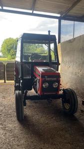 1988 Zetor 7211 Tracteur à pied avec moteur Deutz 80-100hp Tracteur à roues avec roulement Moteur Pompe à engrenages Boîte de vitesses Composants de base - Product Image 3
