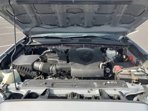 Toyota Tacoma TRD Off-Road Double Cab 4x4 V6 2019, puissance, ciment, principalement non modifiée - Product Image 5