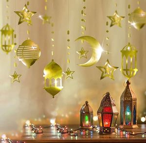 Modern Ramadan Wreath in Metal with Crescent, Star & Geometric Patterns - Product Image 2