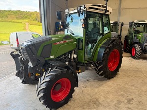 New <b>Running</b> 4wd Fendt 211P Tractor 75hp 80hp 60hp Farm Tractor Agricultural <b>Machinery</b> Available for Sale - Product Image 4