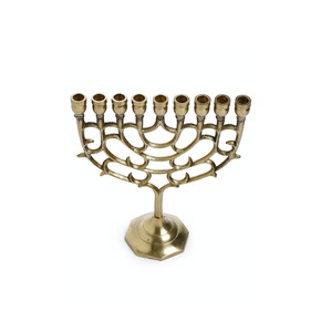 Chandelier en métal doré bougeoir Menorah de mariage pour la décoration intérieure bougeoir chandelier de mariage en métal décor de dîner - Product Image 5