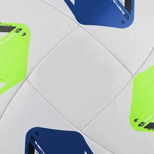 Ballon de football sur mesure de qualité supérieure, cousu à la main, design classique, matériau PU-PVC, taille et logo personnalisés - Product Image 3