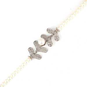 Pulsera de Plata de Ley 925 con Patrón de Hojas Filigranadas y Perlas, Elegante Accesorio para Bodas - Product Image 5