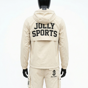 Conjunto Corto de Chaqueta Cortavientos para Hombre, 155 GSM, Poliéster Taslon, Color Arena, con Capucha y Paneles Cargo, Logotipo Personalizado - Product Image 4