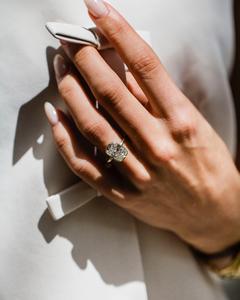 11x9mm Allongé Coussin Coupe Moissanite Solitaire Bague de Fiançailles en Réglage de Lunette avec Bande d'Or | Bijoux de Mariage de Mariée - Product Image 5