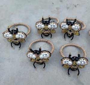 Anillos de Servilleta con Cuentas de Abeja Antiguas y Ecológicas para Uso en Hoteles - Product Image 4