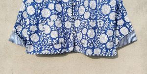 Chaqueta acolchada de algodón Reversible para mujer, abrigo corto con estampado de bloques a mano, tela tejida Kantha Sari, prendas de vestir exteriores informales para invierno - Product Image 3