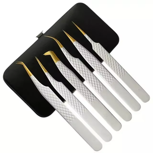 Nuevo Producto del Fabricante: Pinzas para Pestañas 3 en 1 de Titanio y Acero Inoxidable, Cepillo para Cejas, Rizador de Pestañas, Manicura - Product Image 6