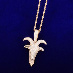 Collier pendentif hip-hop tendance en moissanite VVS sertie de pierres, avec plaqué or argent 925, design tête de chèvre, design brillant - Product Image 4