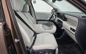 HYUNDAI PALISADE DE ALTA DEMANDA CON TRANSMISIÓN AUTOMÁTICA, ASIENTOS DE CUERO Y TECHO PANORÁMICO COMPLETO - Product Image 5