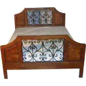 Wholesale High Quality Modern Luxury Antique Royal Bed Furniture Live Edge Wooden Frame With Headboard Wooden King Size