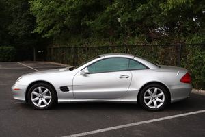 2005 Mercedes-Benz SL 500 Luxury Hardtop Convertible V8 Motor Tracción trasera Totalmente cargado Usado Dirección izquierda Engranaje automático - Product Image 2