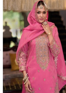 Traje Salwar con Bordado Especial para Eid, Moda Femenina, Fabricante de Surat, Compra en Línea, Suministro al por Mayor en India - Product Image 4