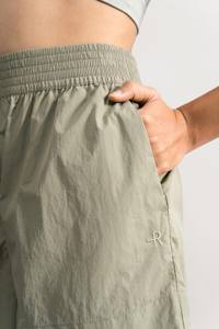 Shorts de sport décontractés pour femmes, taille mi-haute, respirants, séchage rapide, en nylon, coupe ample, fermeture à cordon, taille personnalisée, été, uni, décoloré - Product Image 2