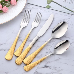 Juego de cubiertos reutilizables de diseño pulido con espejo dorado para restaurante con mango largo Juego de cubiertos de acero inoxidable - Product Image 5