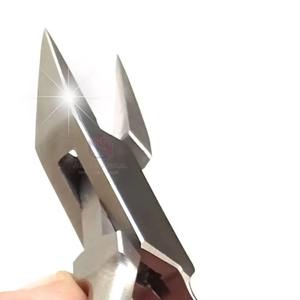 Coupe-ongles en acier inoxydable de haute qualité |   Outil de beauté réutilisable de qualité supérieure pour les doigts et les orteils |   Marque JIMED SURGICAL |   Marque privée - Product Image 2