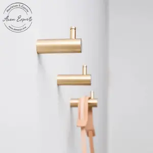 Set fatto a mano dal Design unico di 3 piccoli ganci da parete in ottone massiccio con finitura in oro spazzolato per portachiavi e accessori da parete