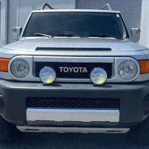 Toyota FJ Cruiser Usado, Transmisión Manual de 6 Velocidades, Tracción 4x4 Permanente, Diferencial Trasero Bloqueable, Volante a la Izquierda, Asientos de Cuero, Pantalla Táctil - Product Image 1