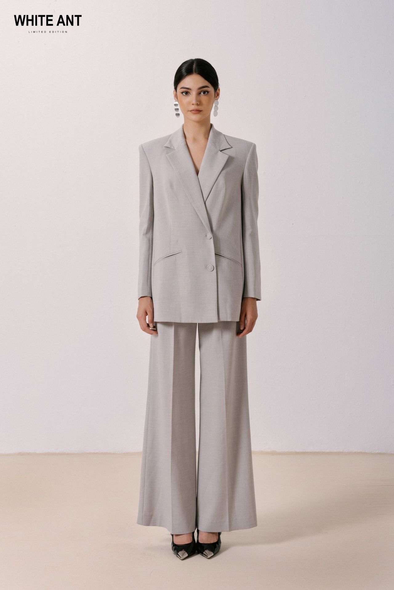 สีเทาสโตนิงตัน