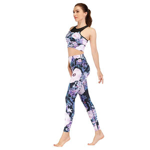 Conjunto de Yoga Cómodo para Mujer, Ropa Deportiva, Conjunto de 2 Piezas de Leggings y Brasier con Diseño Personalizado - Product Image 1