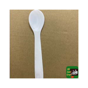 Cuchara de concha marina de comedor fina hecha de madre perla de concha Ideal para servir caviar en ambientes culinarios de lujo - Product Image 3