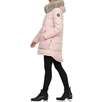 Nouvelle conception de veste matelassée d'hiver pour femmes avec garniture en peau de mouton, rembourrage en coton, décoration en perles, manches longues courtes