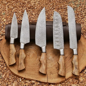 Juego de chef de acero de Damasco hecho a mano, estuche de cuero fino de 5 piezas, mango de madera, cuchillos para verduras personalizados con mango de madera de Olivo - Product Image 1