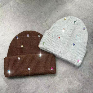 Bonnet d'hiver en gros, bonnet chaud en tricot jacquard, luxe, diamant, strass, brillant, doux, bonnet à revers pour femmes - Product Image 2