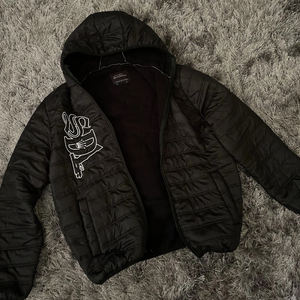 Custom <b>Vintage</b> Cropped Distressed SDL Puffer Jacket for Men Winter Street Style Embroidered SDL Logo Front Hooded Collar Zipper - Product Image 6