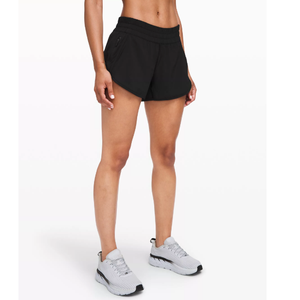 Short d'entraînement à deux couches pour femmes Logo personnalisé Vêtements de sport Fitness avec fonction respirante Prix de gros Exportation Bangladesh - Product Image 3