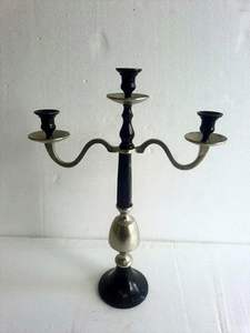 Support de pilier en forme de tête de cerf majestueuse en argent. Centres de table de luxe disponibles à prix de gros. - Product Image 2