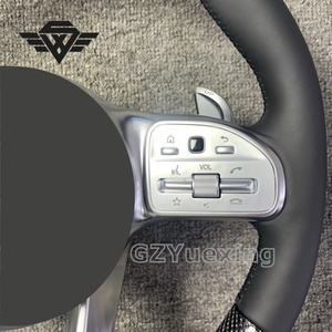 Volant en fibre de carbone personnalisé avec étiquette métallique adapté à <span class=keywords><strong>Mercedes</strong></span> <span class=keywords><strong>AMG</strong></span> C63 GT C43 C63 W221 S63 W205 W204 W213 - Product Image 3