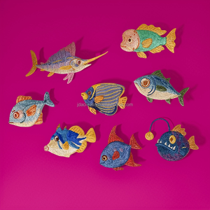 Patch brodé thermocollant motif poisson marin pour vêtements de mode - Product Image 1