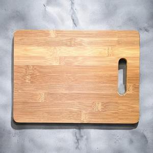 Tabla de Charcutería de Bambú para Cocina con Asa, Diseño Moderno y Lujoso, Apta para Lavavajillas, Forma Redonda, Fácil de Limpiar - Product Image 4