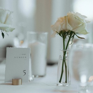 Support de numéro de table porte-cartes cylindrique noir mat pour événements modernes, réceptions, cafés et banquets - Product Image 6