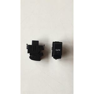 ปุ่มเปิดหน้าต่างด้านหน้าขวา รุ่น 84810-02041 สำหรับรถยนต์ Avensis ปี 2002-2006 ผลิตในตุรกี - Product Image 1