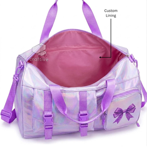 Sac de sport spacieux personnalisé holographique pour cheerleading avec logo personnalisé, sac de week-end pour filles pour l'entraînement de danse et les voyages - Product Image 2