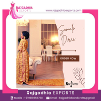 Magnifique robe somalienne pour mariée avec dirac somalien fait main et orné de perles, disponible à un prix abordable